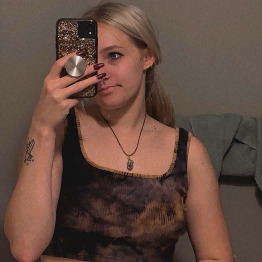 Meet your Posher, Isabella